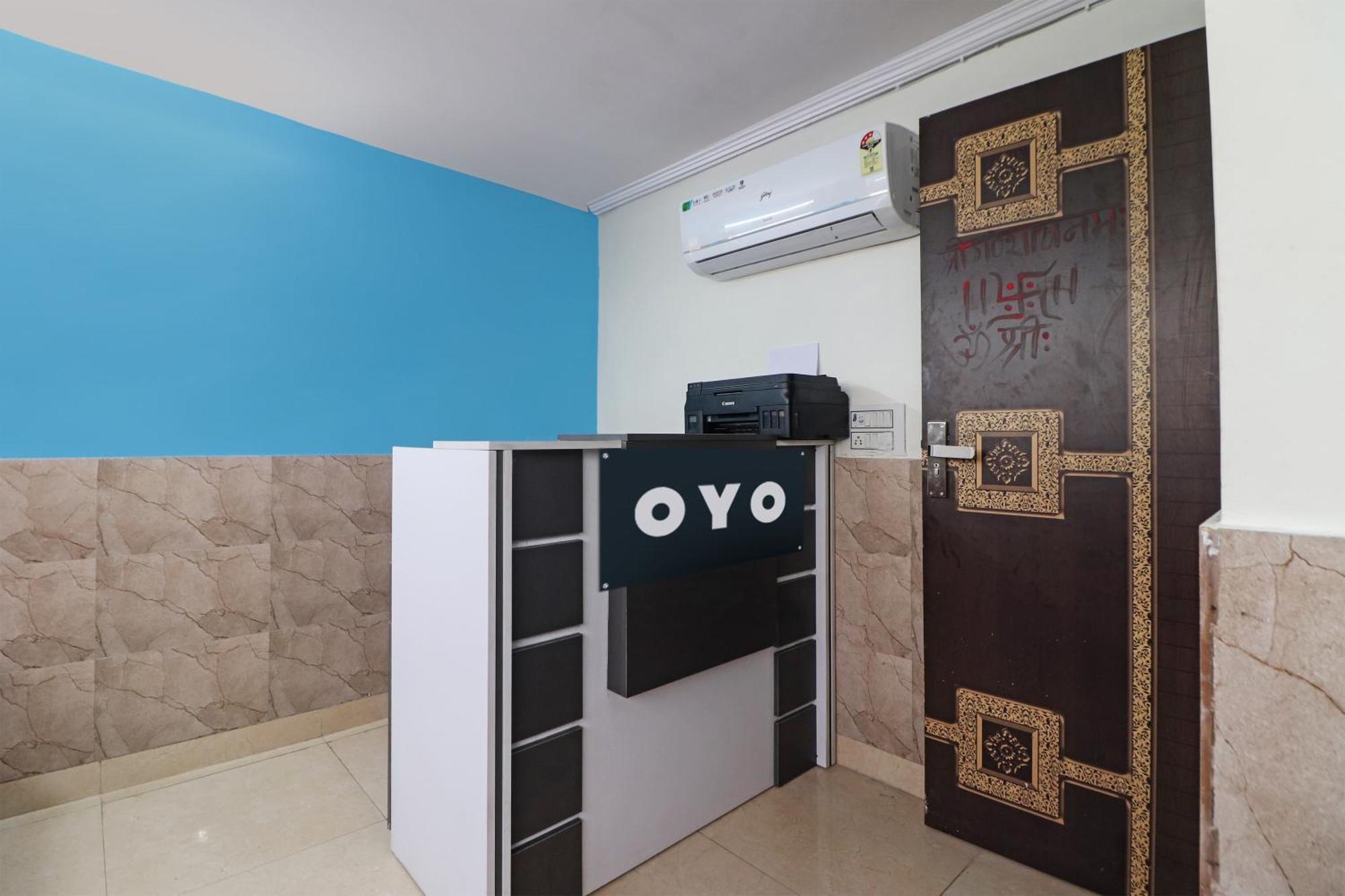 Hotel O Bluemoon Inn, South Campus Új-Delhi Kültér fotó